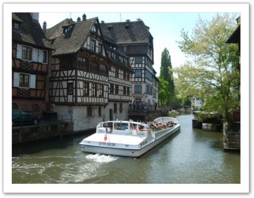 Strasbourg à 15 km du gite "Chez Angèle" à Berstett en Alsace