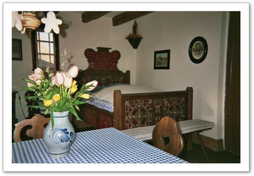 Le mobilier alsacien de la stub du gite chez Angle en Alsace