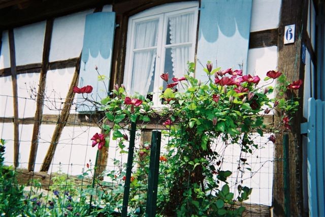 Faade fleurie du gite d'Angle en Alsace Aux Portes de Strasbourg